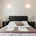 Plaza Collection Apartment *