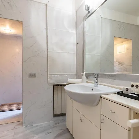 Plaza Collection Apartment