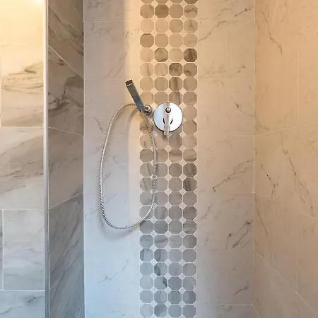 Plaza Collection Apartment