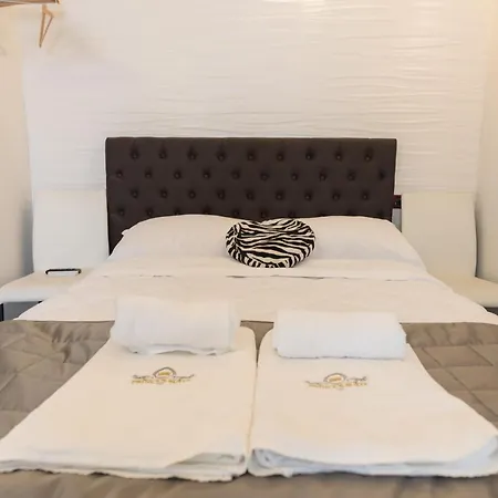 Plaza Collection * Rom