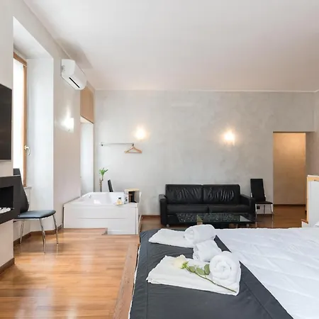 Plaza Collection Apartment