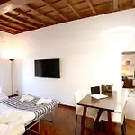 Plaza Collection דירה
